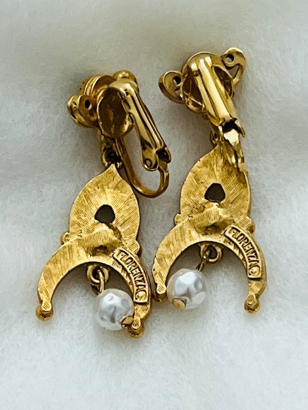 Vintage Florenza Brooch and clip on earrings - Picture 5 of 5